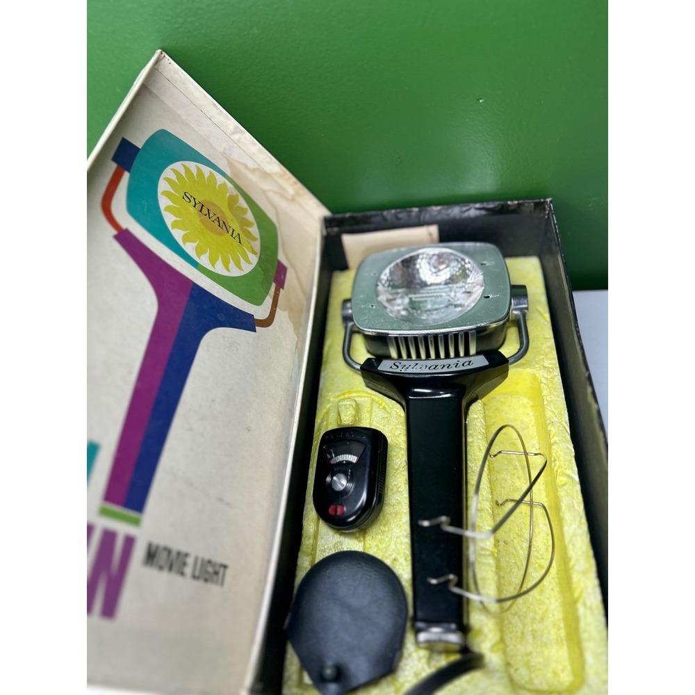 Vintage Sylvania Sun Gun Movie Light SG-70 with Box and Light Meter Black
